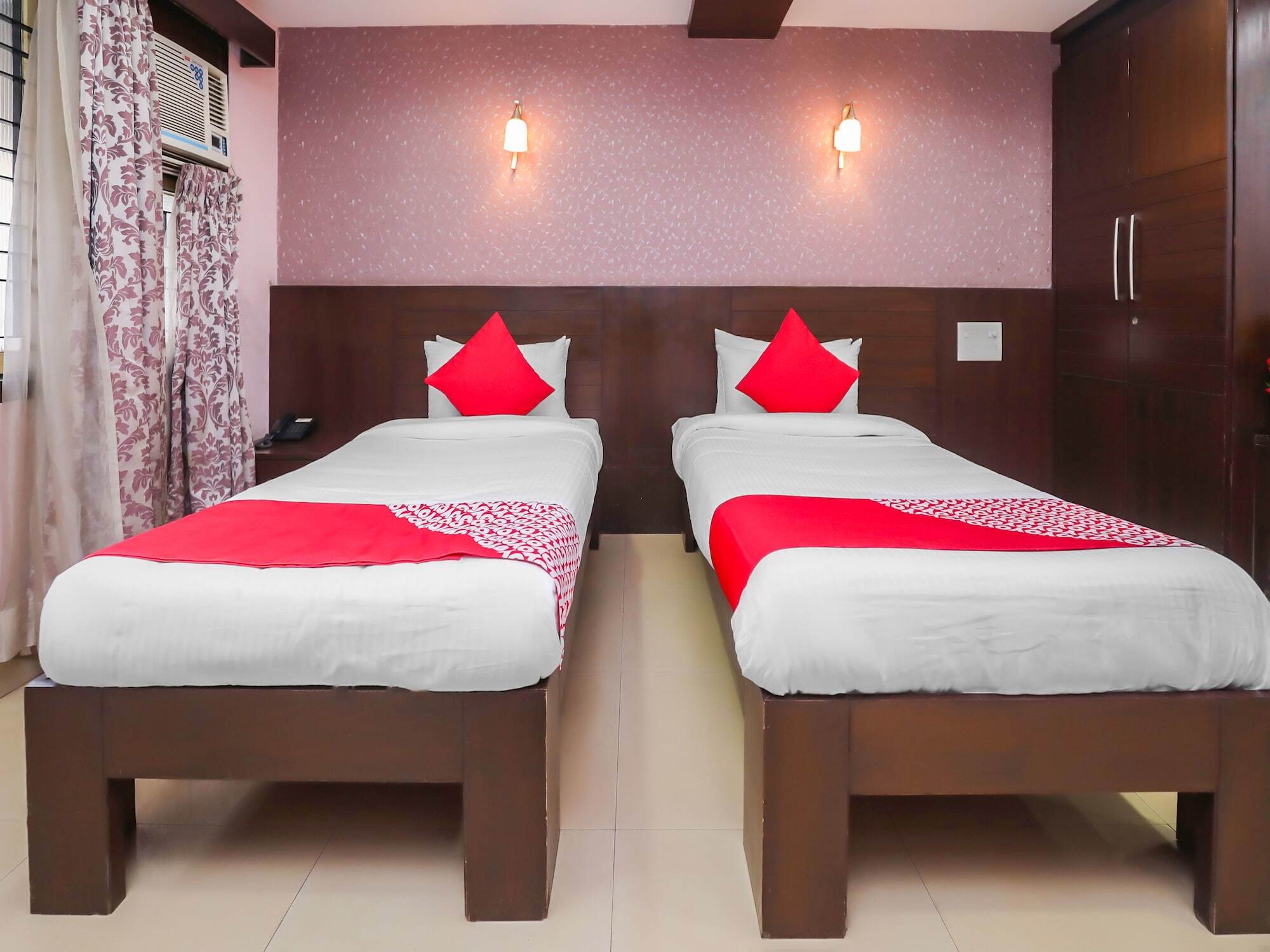 Oyo 17278 Hotel Srinivas Mangalore Eksteriør bilde